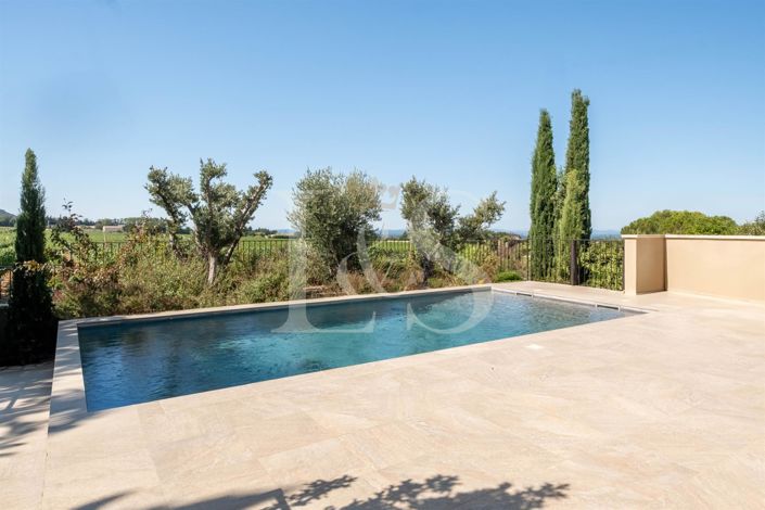 Image No.4-5 Bed House for sale