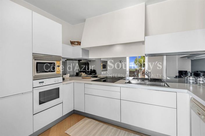 Image No.9-4 Bed Apartment for sale