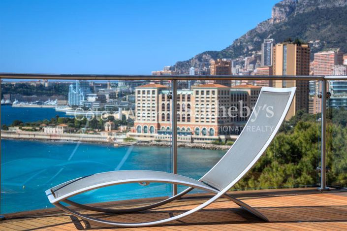 Image No.1-6 Bed Property for sale