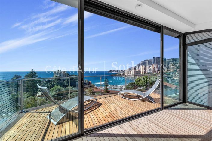 Image No.12-6 Bed Property for sale