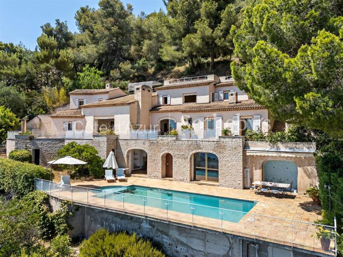 Image No.1-5 Bed Property for sale