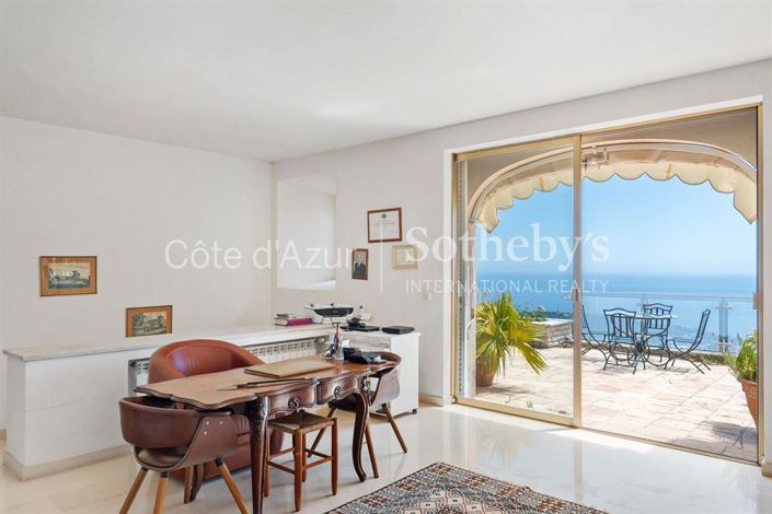 Image No.7-5 Bed Property for sale