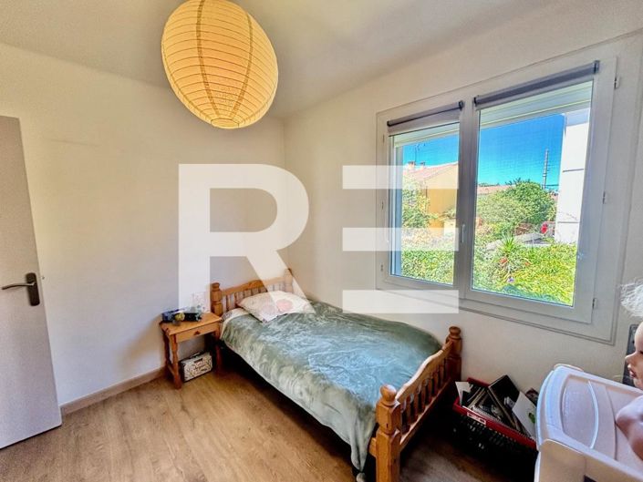 Image No.8-3 Bed House for sale