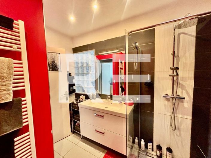 Image No.9-3 Bed House for sale