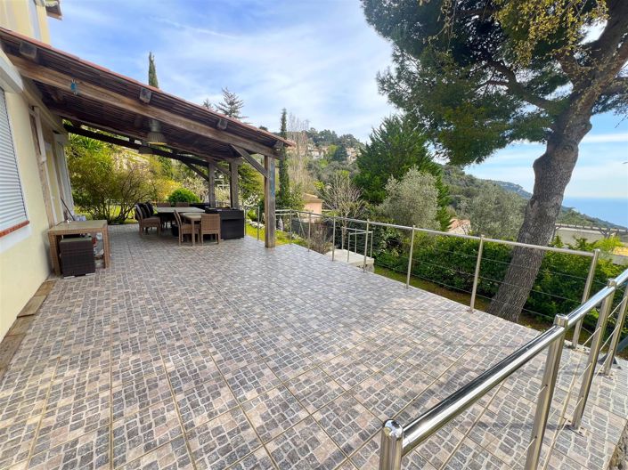 Image No.10-3 Bed House for sale