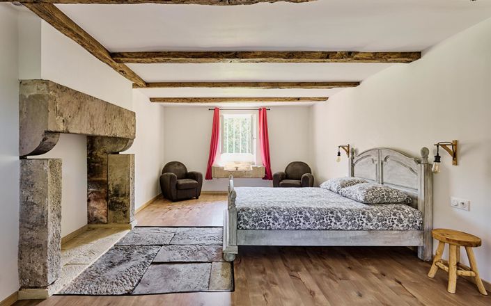 Image No.14-11 Bed Property for sale