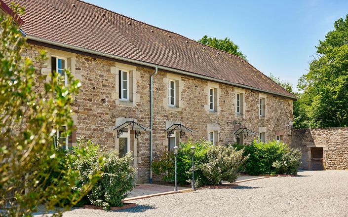 Image No.2-11 Bed Property for sale