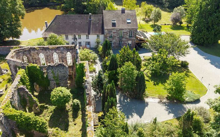 Image No.4-11 Bed Property for sale