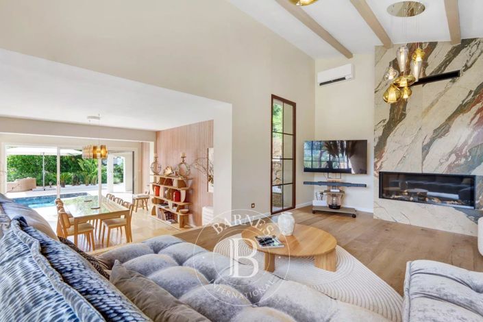 Image No.4-5 Bed House for sale