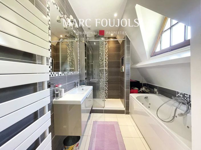 Image No.14-5 Bed House for sale