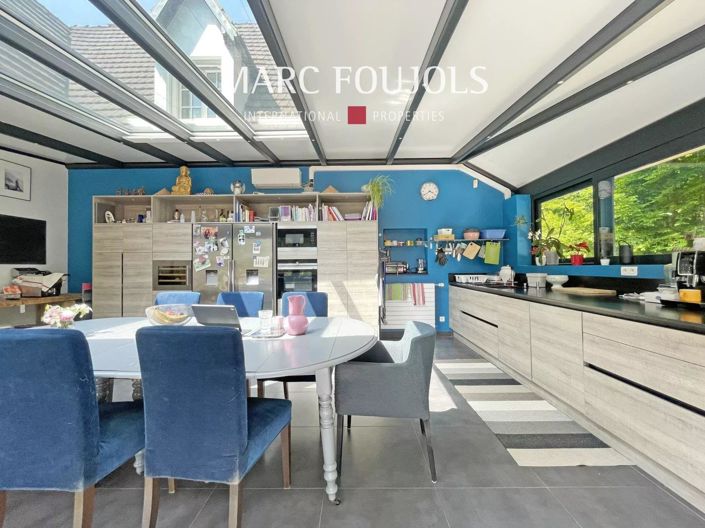 Image No.8-5 Bed House for sale