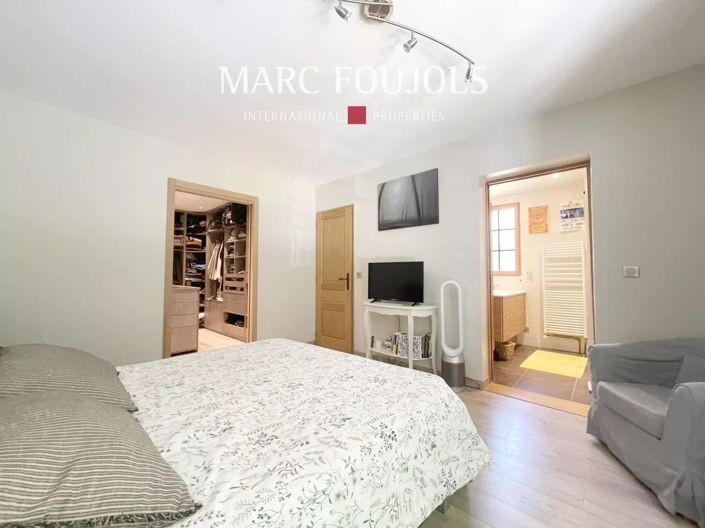 Image No.9-5 Bed House for sale