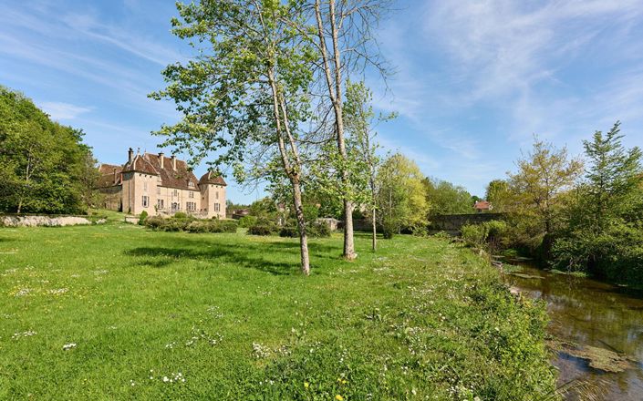 Image No.4-10 Bed Property for sale