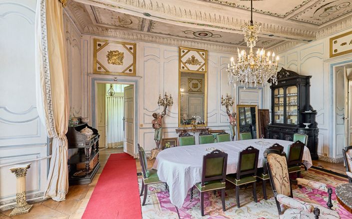 Image No.7-10 Bed Property for sale