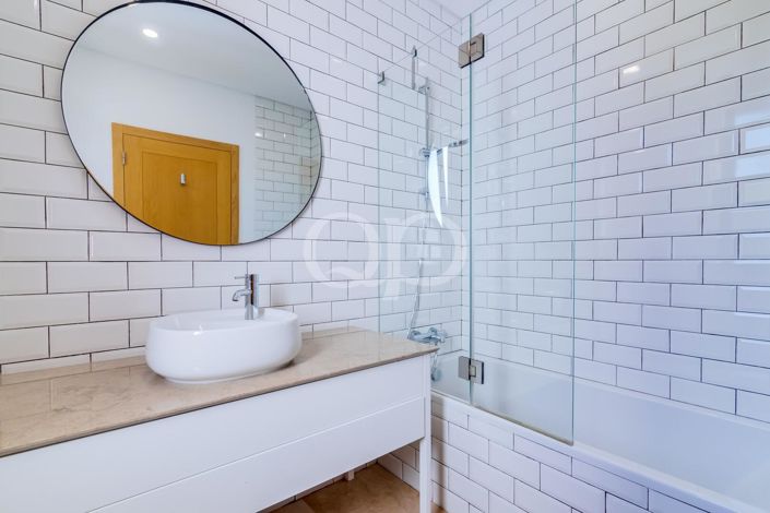 Image No.14-4 Bed House for sale