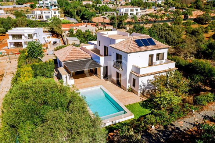 Image No.5-4 Bed House for sale