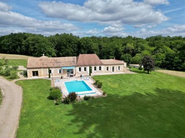 6 Bed House for sale