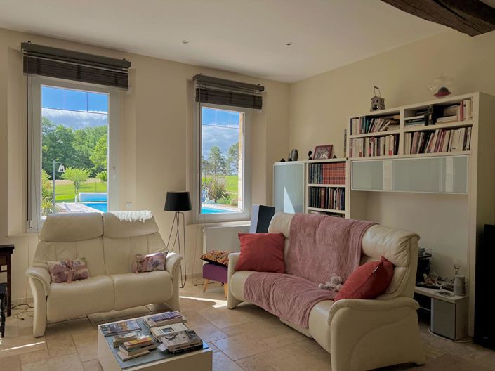 Image No.5-6 Bed House for sale