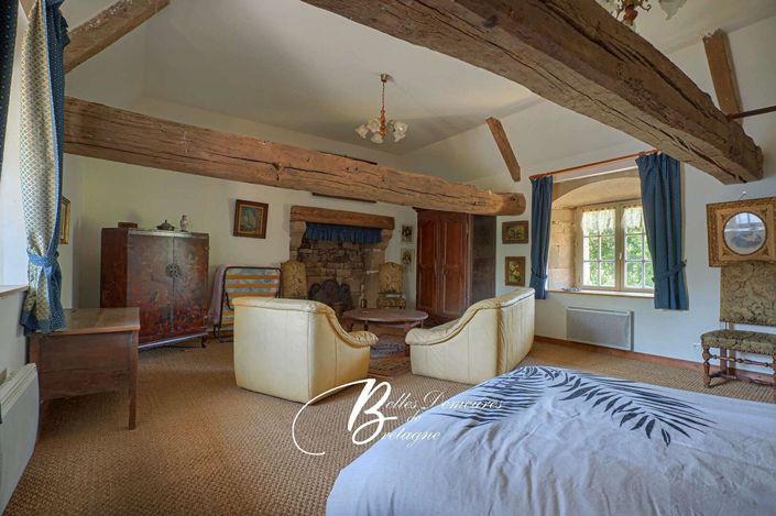 Image No.13-9 Bed Property for sale