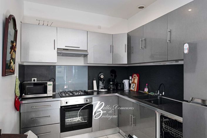 Image No.19-9 Bed Property for sale