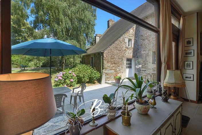 Image No.6-9 Bed Property for sale