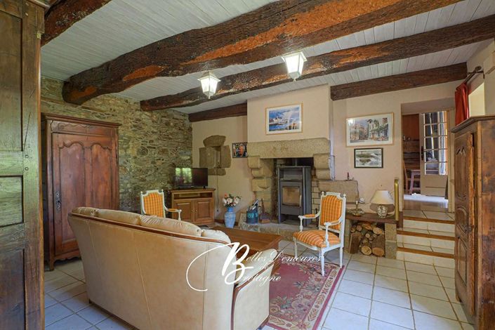 Image No.8-9 Bed Property for sale