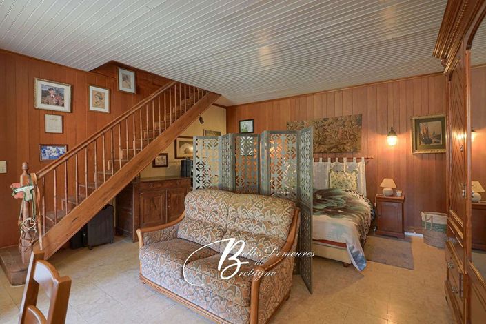 Image No.9-9 Bed Property for sale