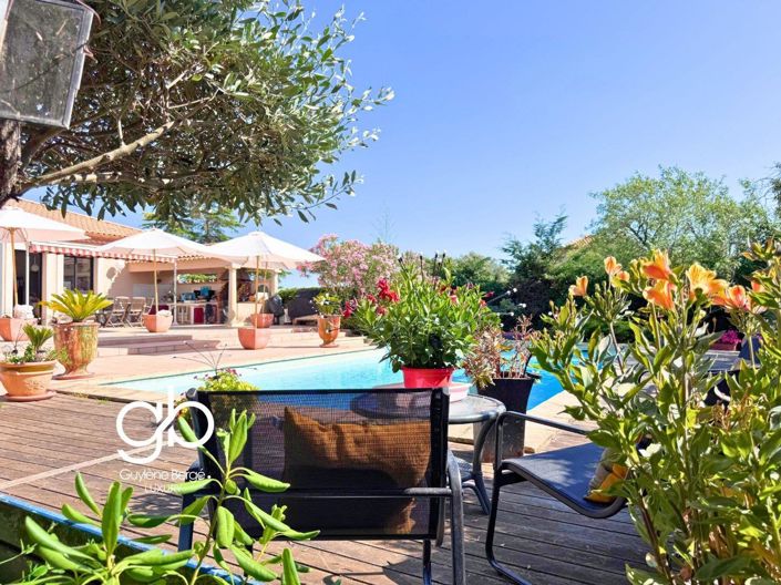 Image No.1-4 Bed House for sale