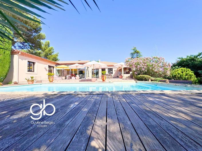 Image No.2-4 Bed House for sale