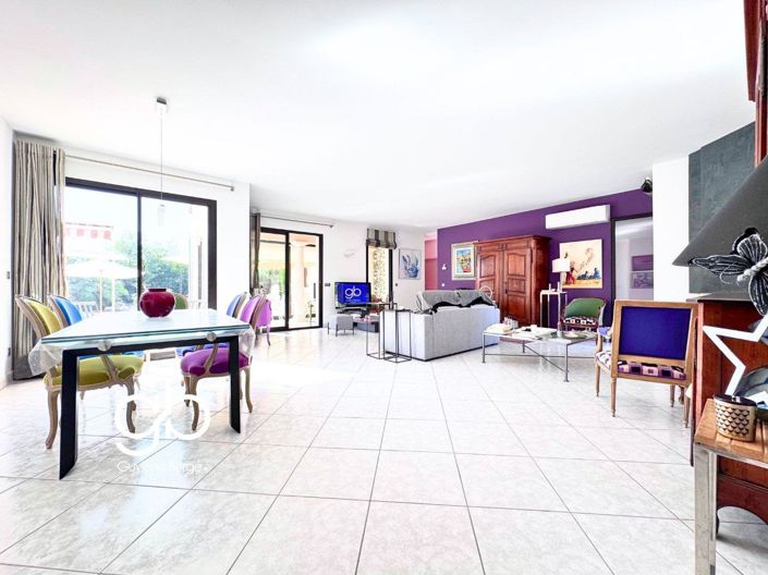 Image No.6-4 Bed House for sale