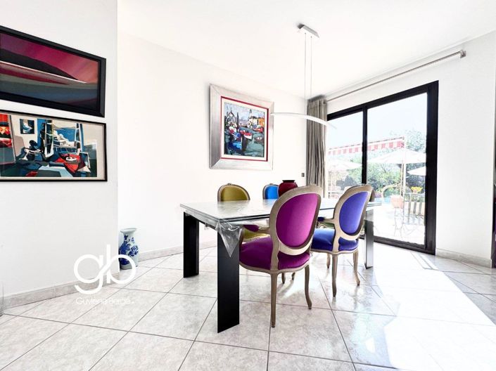 Image No.8-4 Bed House for sale