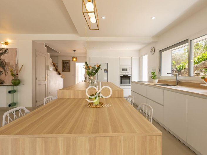 Image No.14-8 Bed House for sale