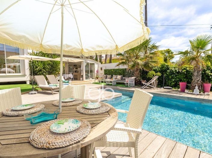 Image No.19-8 Bed House for sale