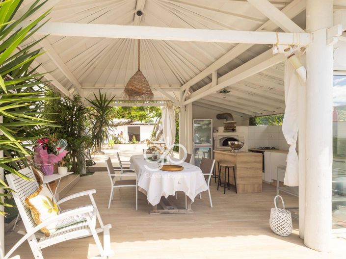 Image No.3-8 Bed House for sale