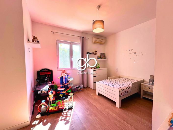 Image No.7-3 Bed House for sale