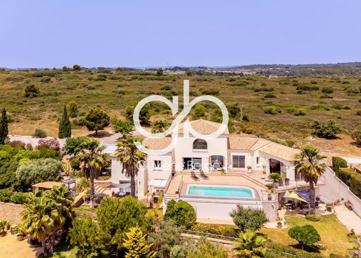 Image No.1-6 Bed House for sale