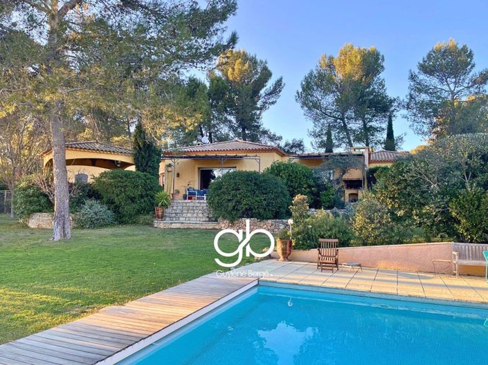 Image No.1-6 Bed House for sale