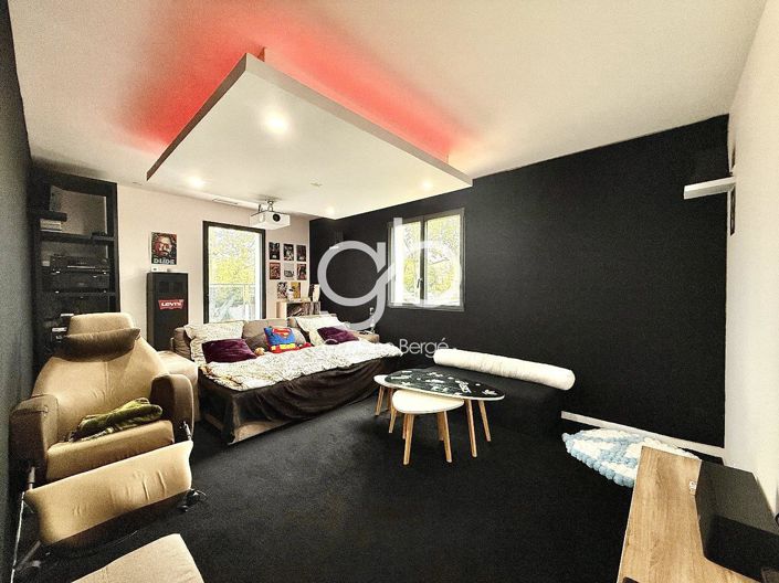 Image No.14-4 Bed House for sale