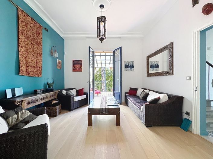 Image No.3-5 Bed House for sale