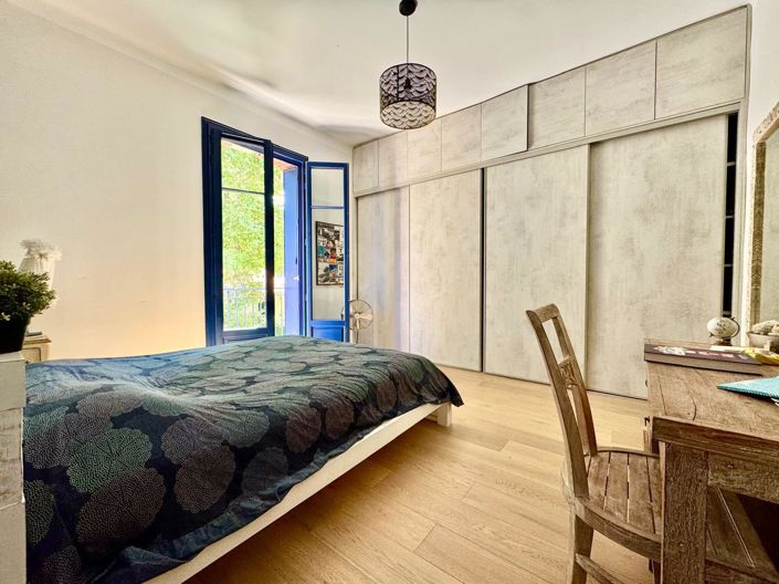 Image No.7-5 Bed House for sale