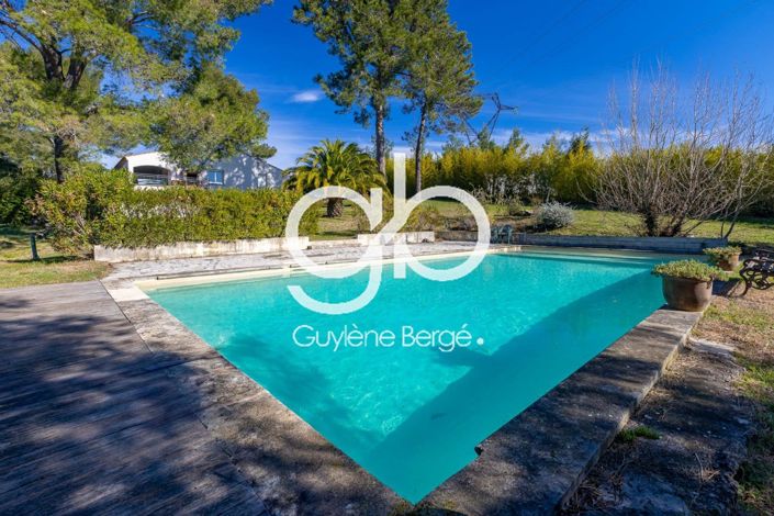 Image No.1-5 Bed House for sale