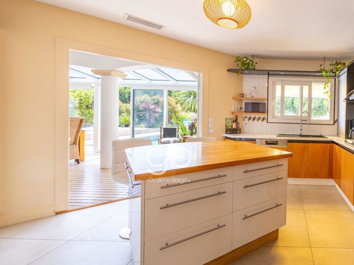 Image No.19-4 Bed House for sale