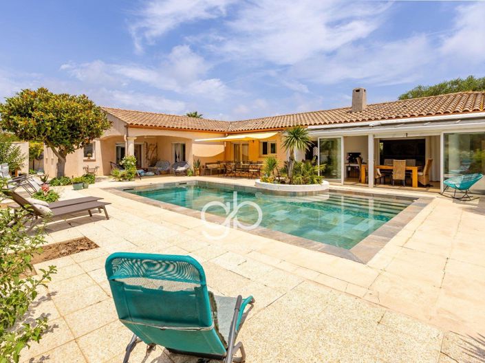 Image No.6-4 Bed House for sale