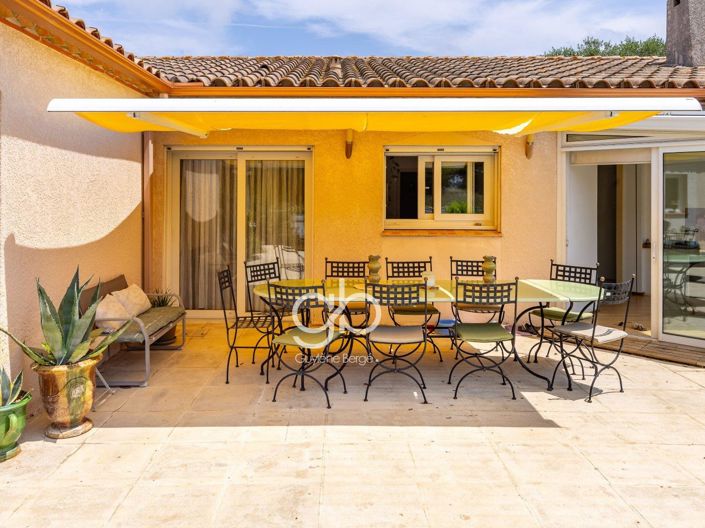 Image No.8-4 Bed House for sale