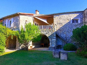 14 Bed House for sale