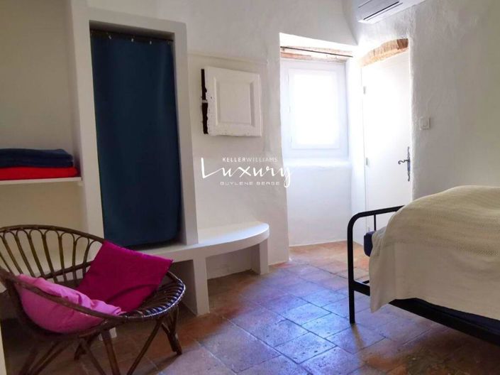 Image No.17-14 Bed House for sale