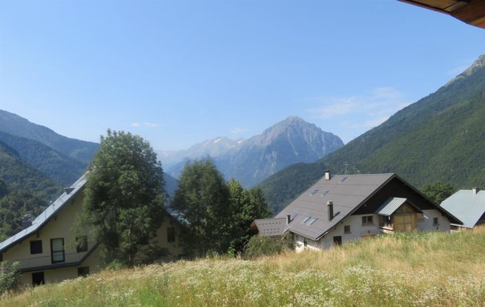 Image No.8-5 Bed House for sale