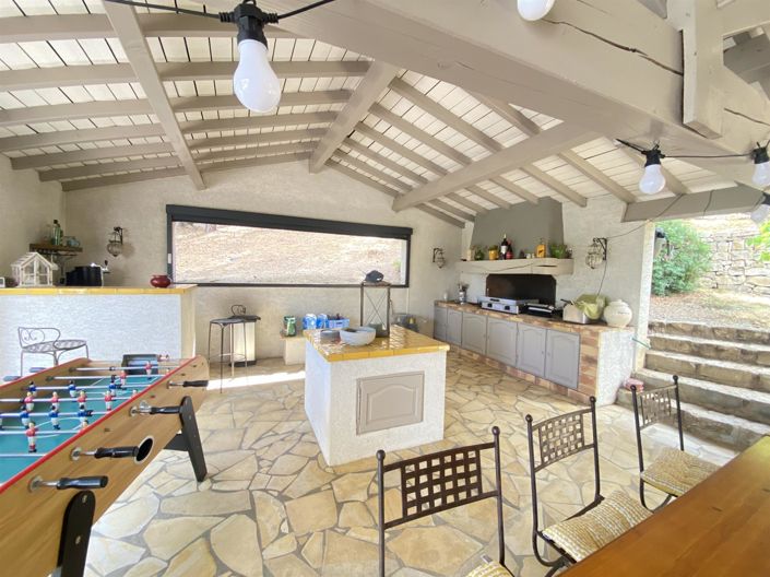 Image No.2-4 Bed House for sale