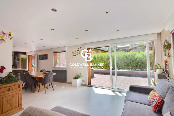 Image No.1-5 Bed House for sale