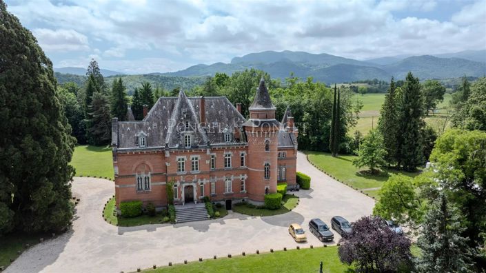 Image No.32-17 Bed House for sale